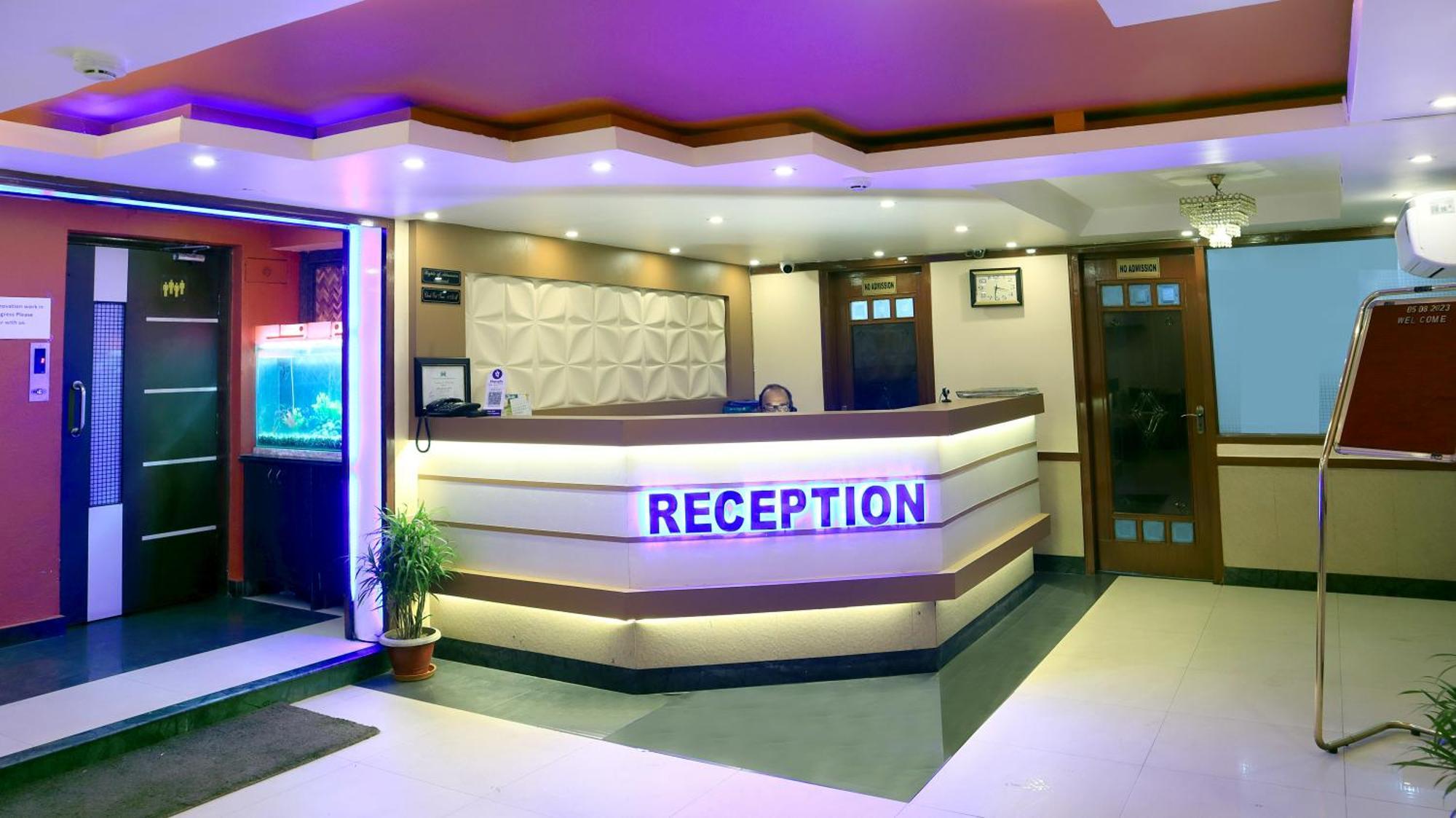 Hotel Executive Tower Kalkuta Zewnętrze zdjęcie
